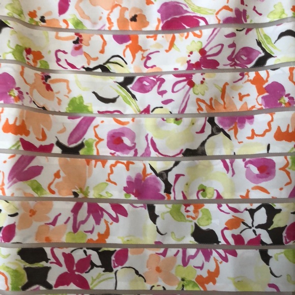 NWT Ann Taylor white floral pencil skirt with net - Picture 2 of 6